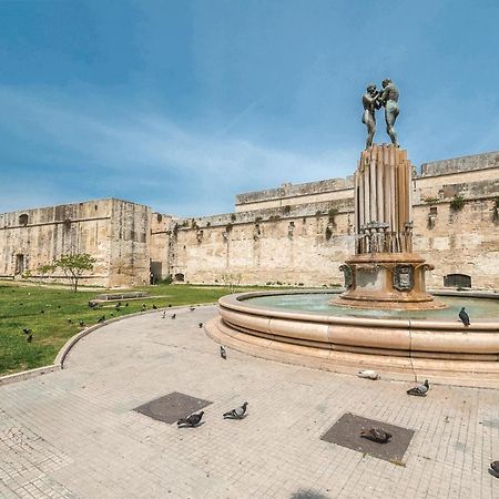 1 Bedroom Awesome Apartment In Lecce Le Экстерьер фото