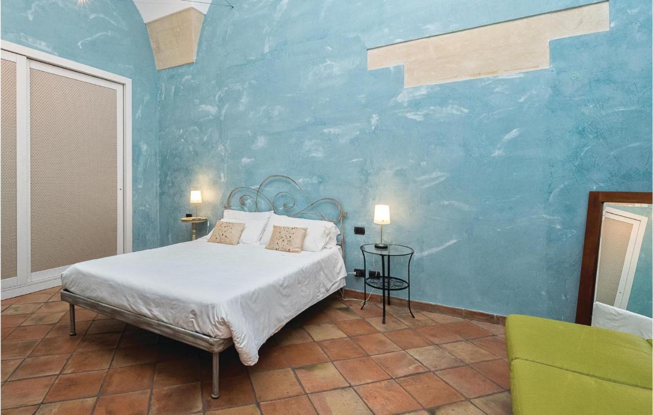 1 Bedroom Awesome Apartment In Lecce Le Экстерьер фото